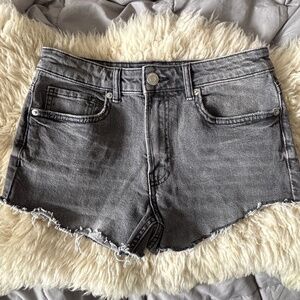 H&M Women’s Cut-Off Denim Shorts